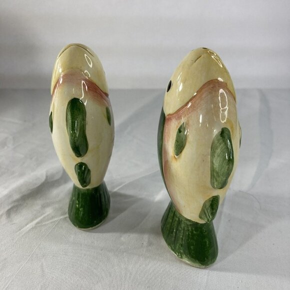 Cabin Chic Hand Painted Ceramic Green Yellow Pink Fish Salt Pepper Shakers 4” - Picture 6 of 12